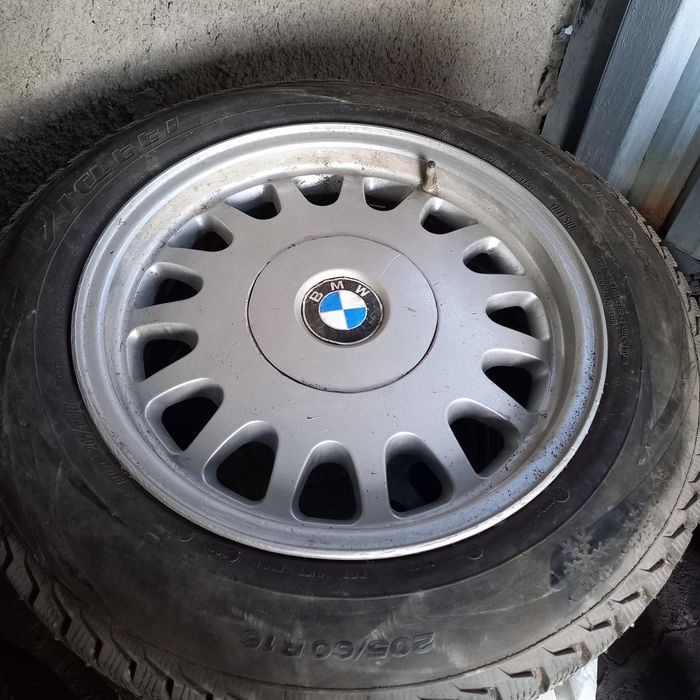 Продаётся резина с дисками на бмв р16