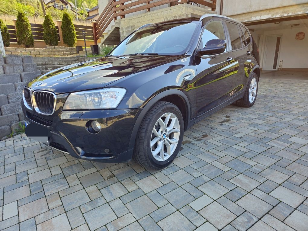 BMW X3 2.0d  X drive. piele. trapă.navigatie.automat.camera