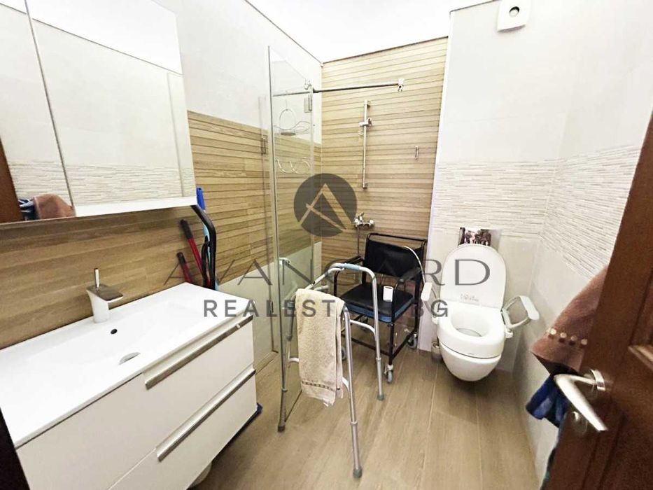 Продава се Четиристаен апартамент в Пловдив, Кършияка - 160 кв.м за 2169 €/кв.м - Снимка #10