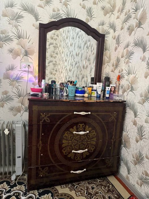 Спальный гарнитур сотилади