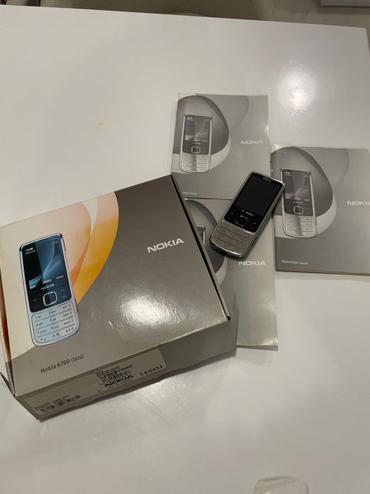 Nokia 6700 много запазена