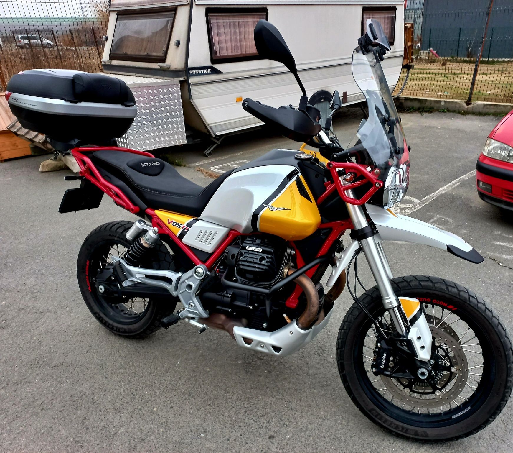 Moto Guzii V 85.TT