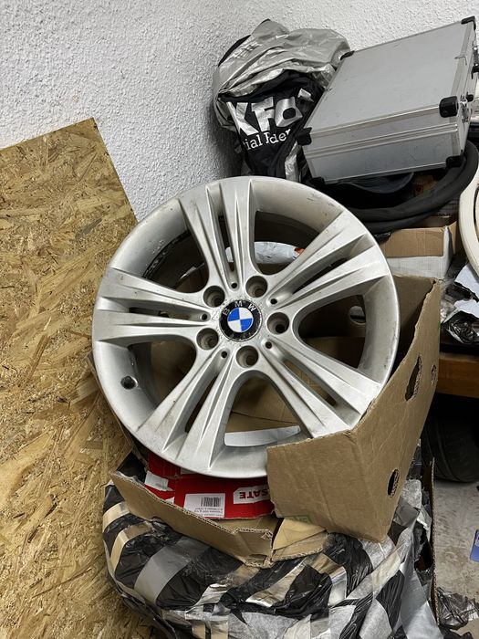 Vand sau schimb jante bmw r17