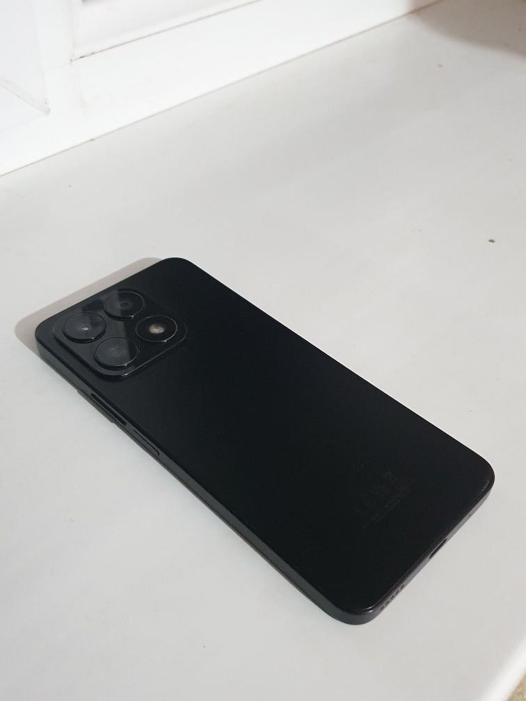 honor x8a 6/128.