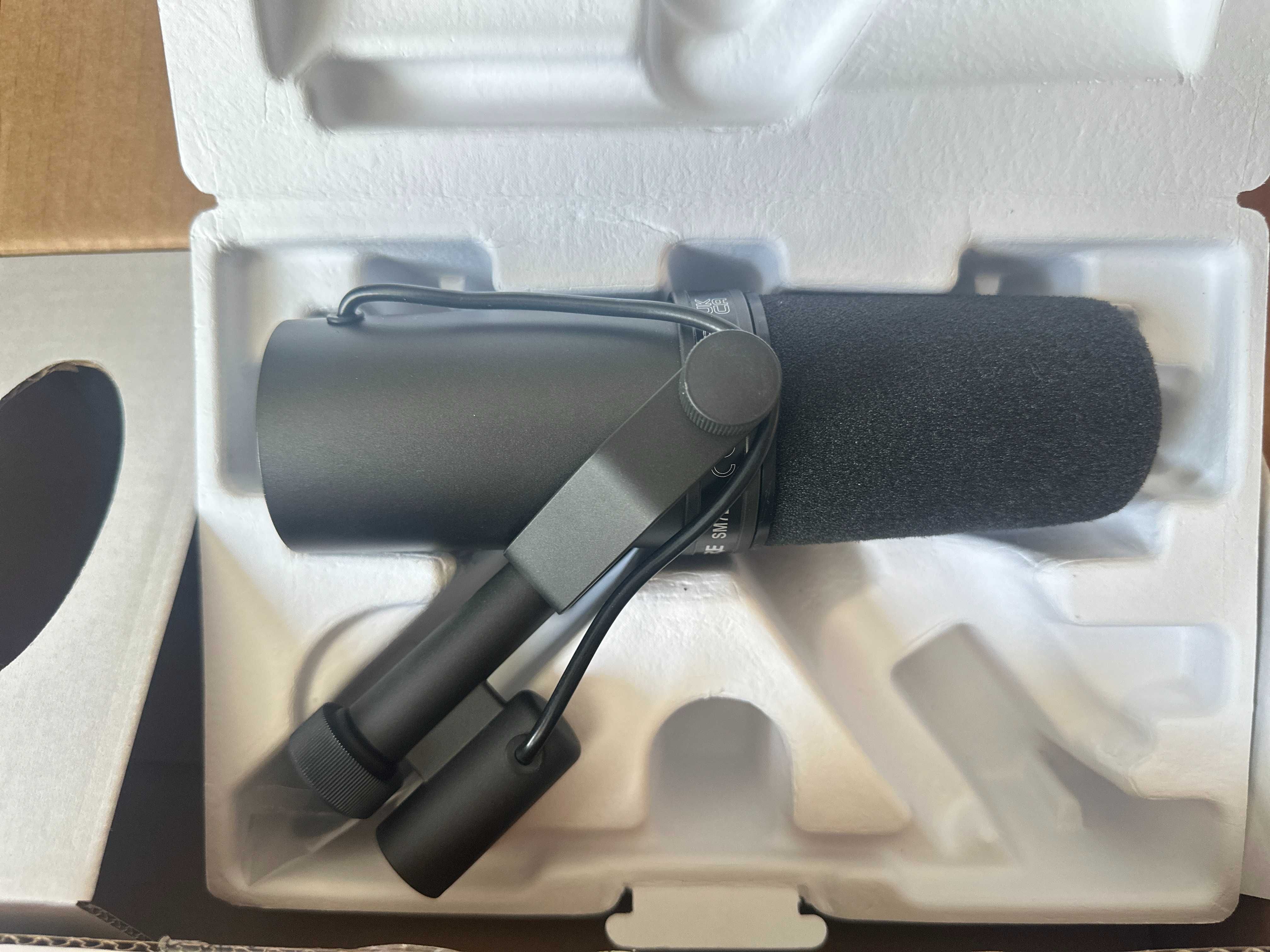 Продавам Микрофон SHURE SM7B