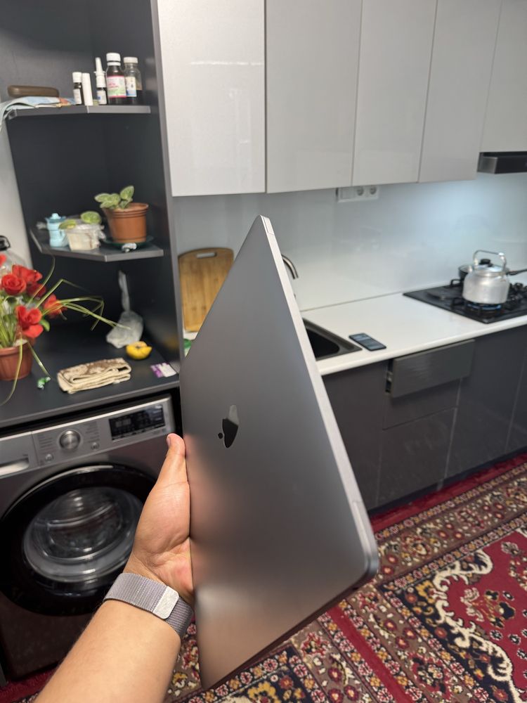 MacBook Pro M2 13 inch Gray