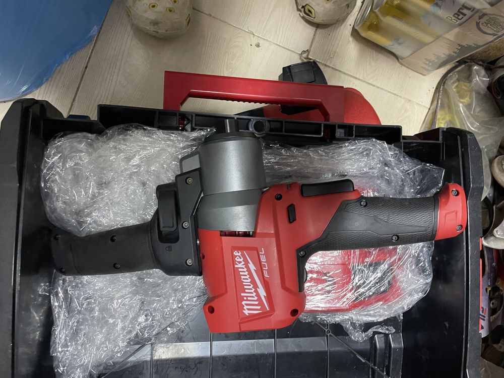 Malaxor milwaukee m18 2 buc