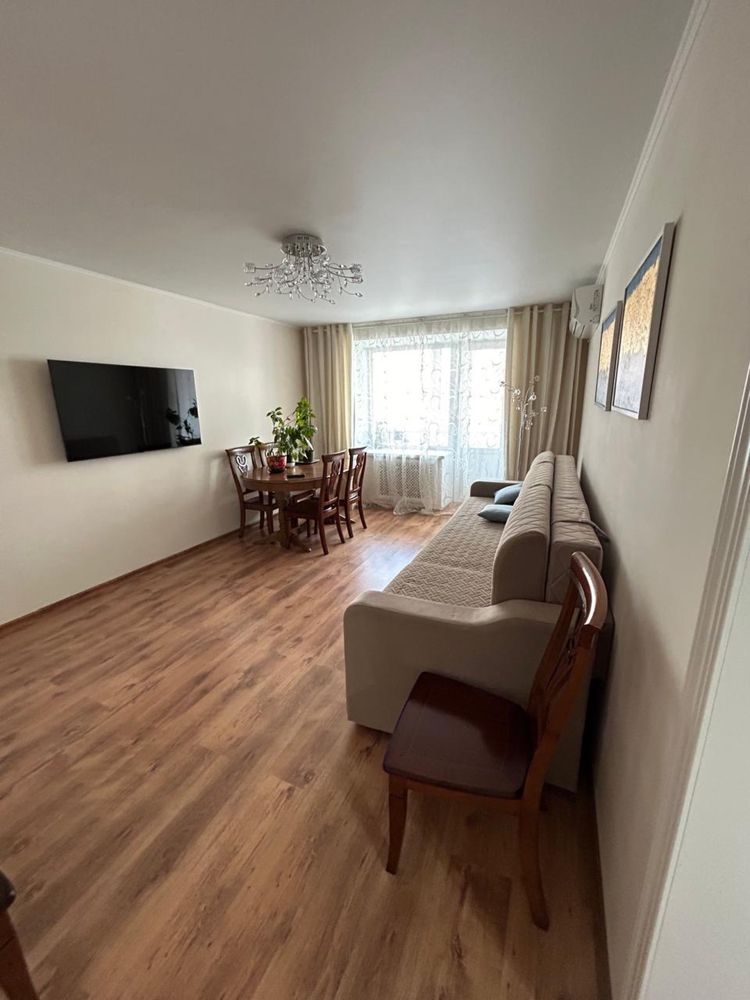 Продается 2 комн квартира , 5 мкрн