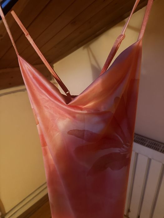 Rochie superba intr o culoare ff frumoasa