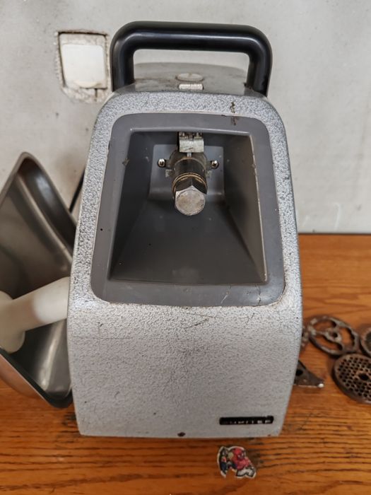 Mașină tocat carne Jupiter 863, motor 750 W putere