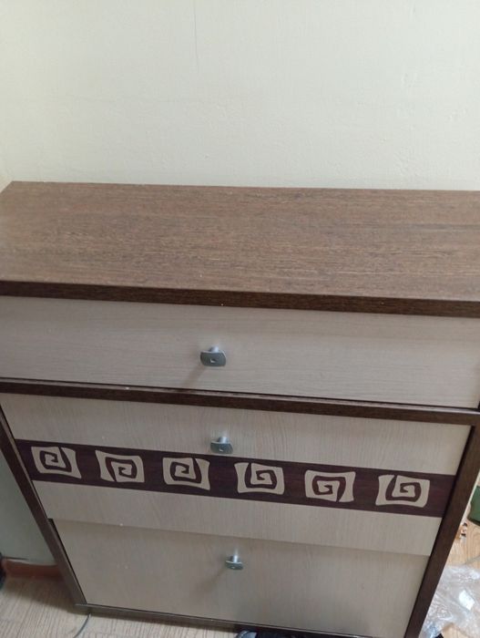 Продам обувницу/галошницу