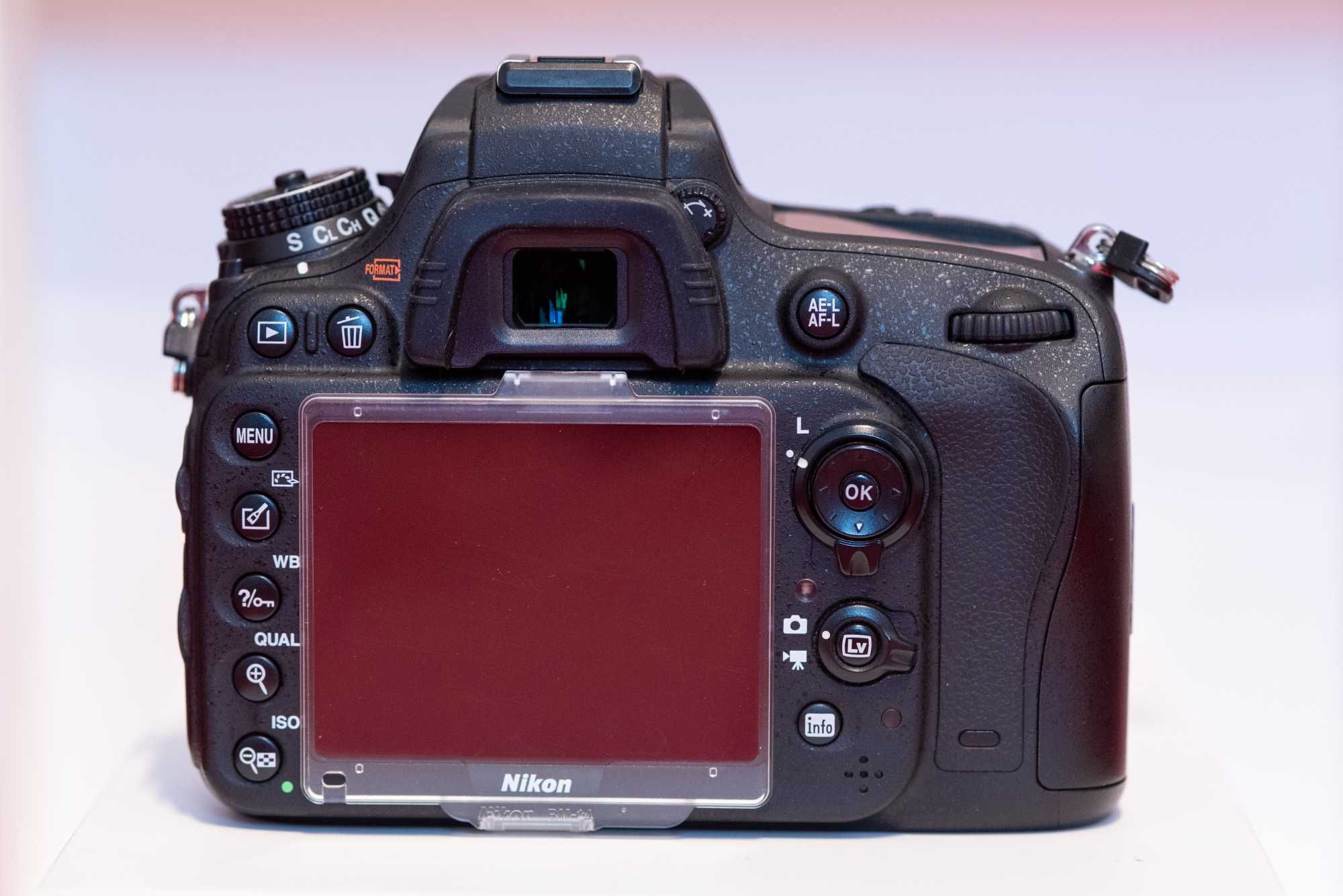 Nikon D600 body cu grip si 2 acumulatori, ~41k cadre