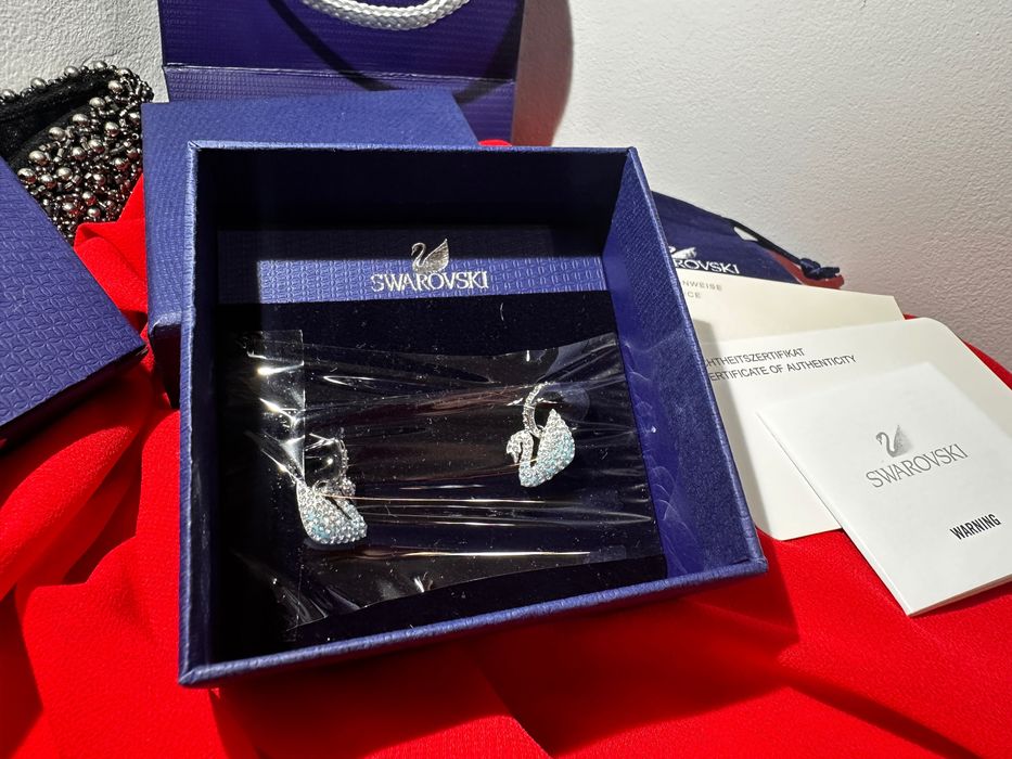Cercei Swarovski iconic Swan lebăda albastra degrada