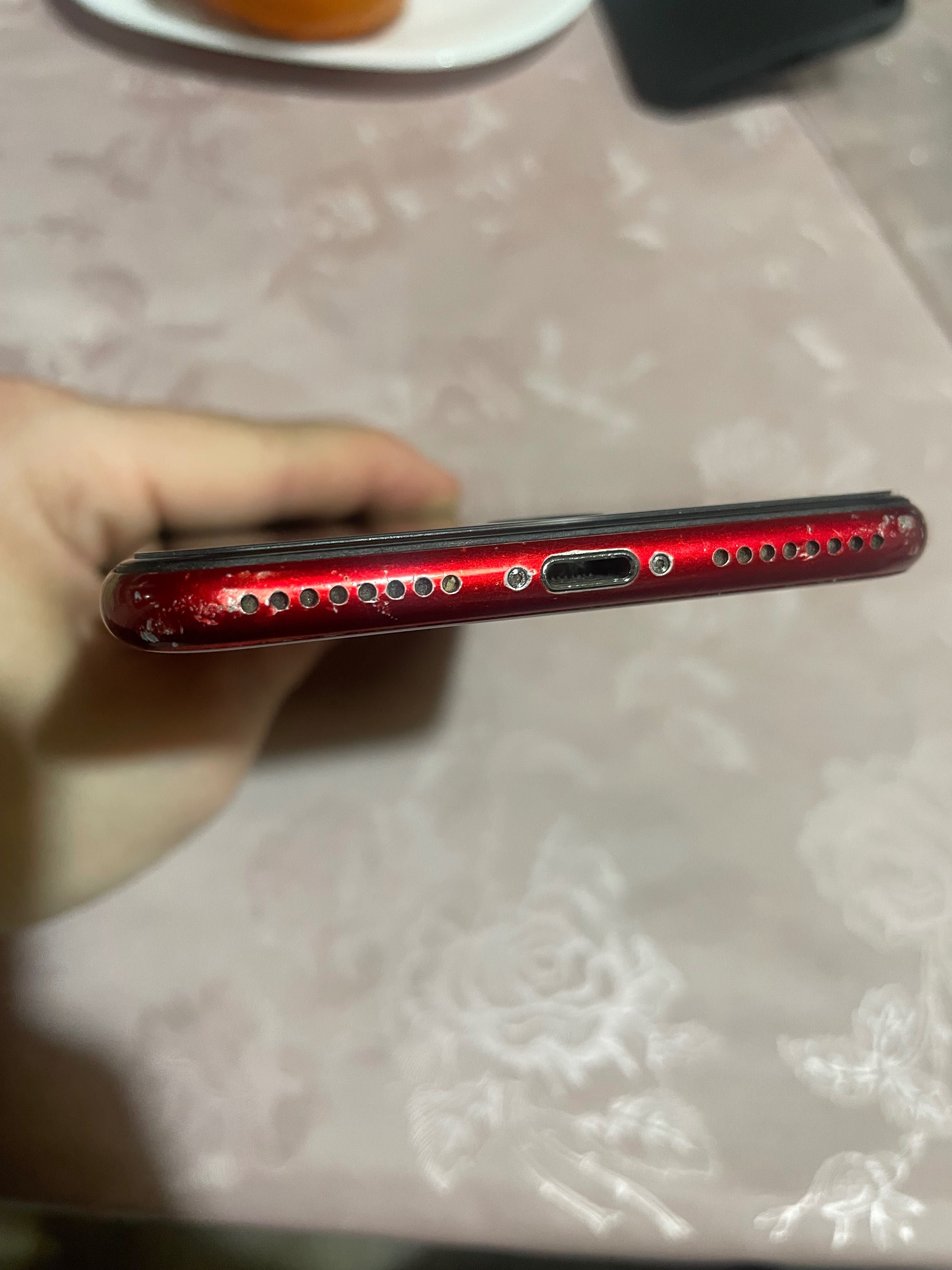 Iphone 8 plus 64GB product red - 73%, Iphone 8 plus червен, запазен!