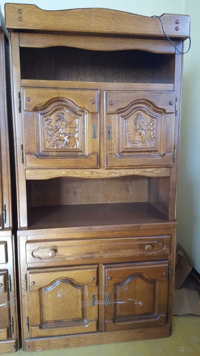 Mobila din lemn masiv