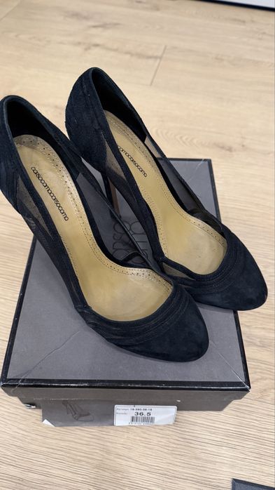 туфли-лодочки Corso Como из черной замши с сетчатыми вставками