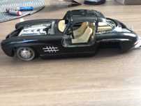 Мерцедес - Бенц 300 SL - 1 /24  на фирма "Burago" Италия - за части