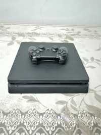 Продаётся PlayStation 4