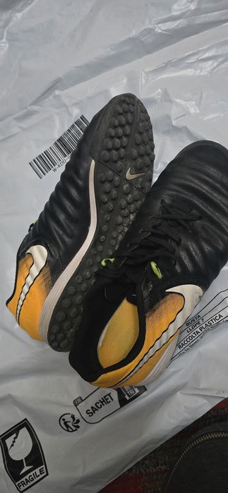 Nike orginal madi in vetnam 42 razmer