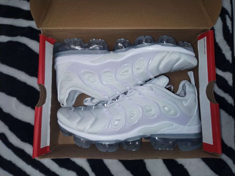 Nike vapor max noi in cutie