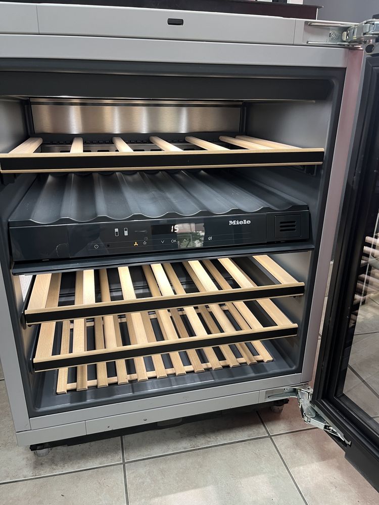 Miele  KWT 6322 UG Винен охладител Push2Open/24 мес гаранция