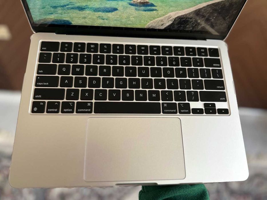 MacBook Air m3 16gb