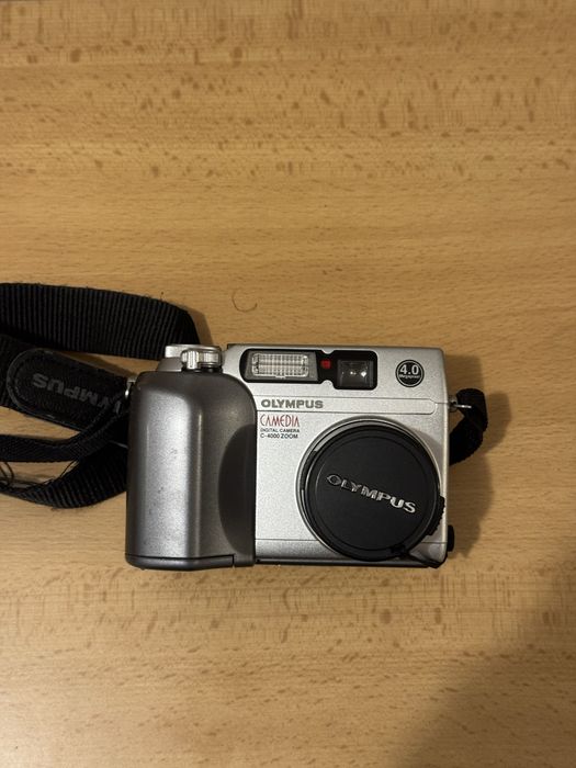 Фотоапарати и Камери ( Canon, Olympus )