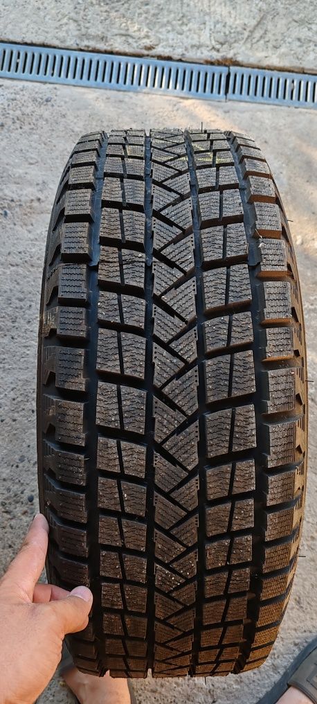 Roti ford 235/60/16