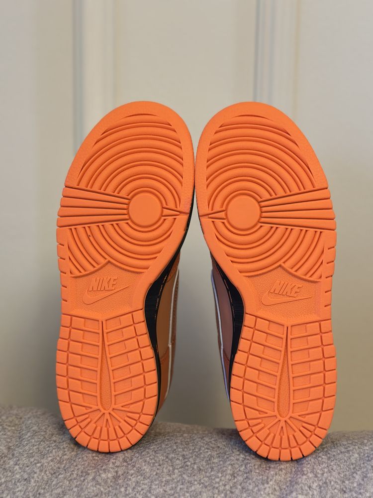 NIKE Concepts SB Dunk Low „Orange Lobster”