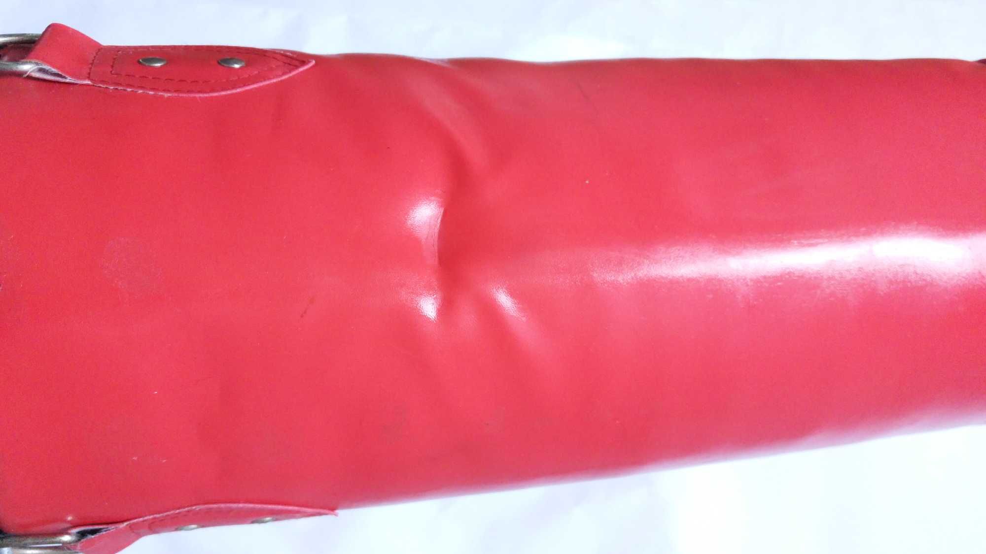 Sac de box rezistent cu lanț metalic ideal pentru box, kickbox, karate