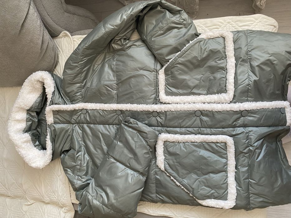 красивая женская куртка