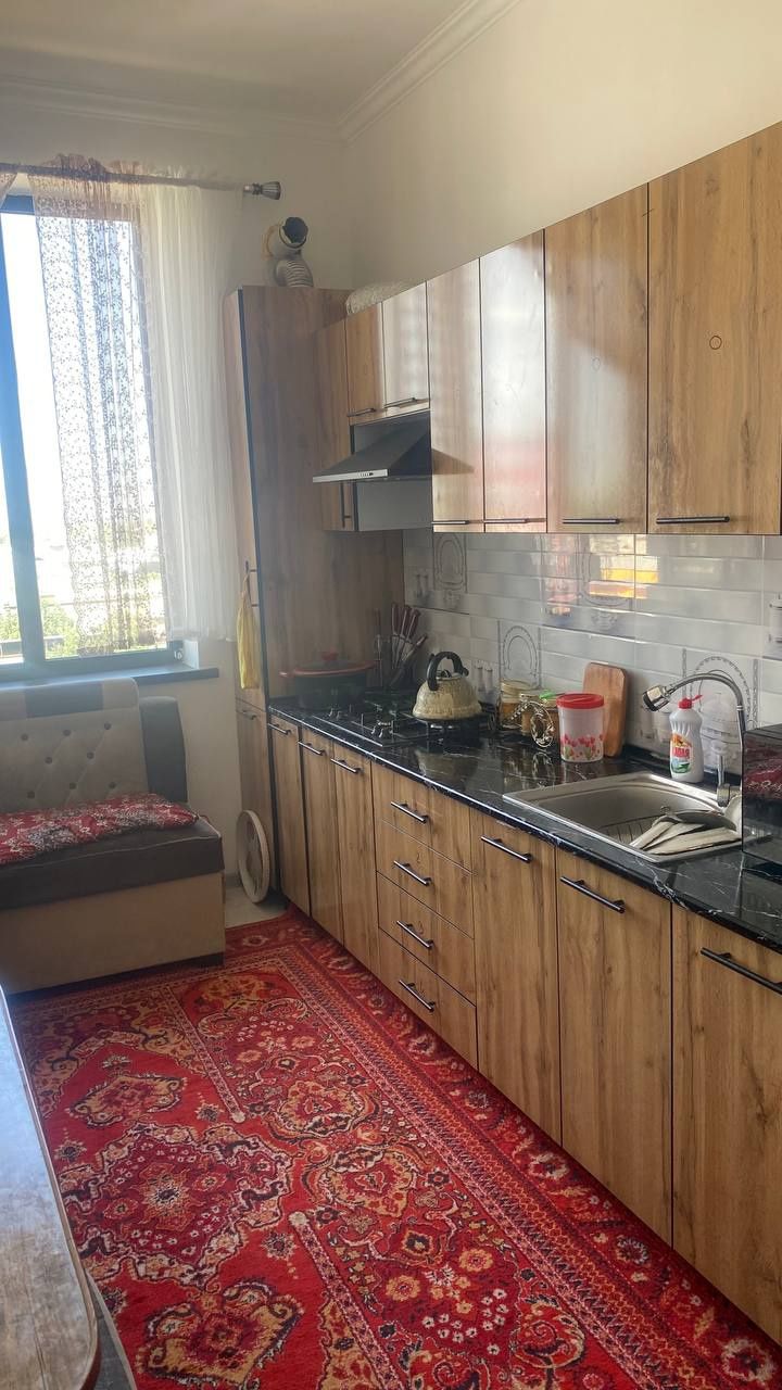 2 xonaliy dom sotiladi.