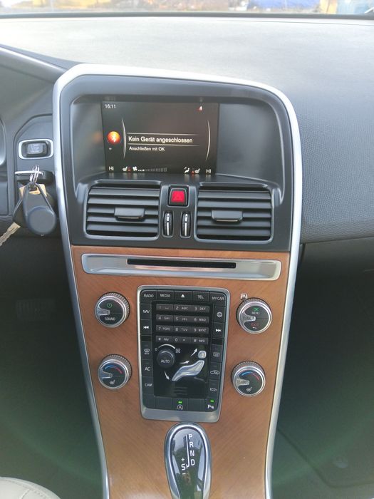 Volvo XC60 D4 DZ73 Accept schimb utilitară 3,5 t +diferenta