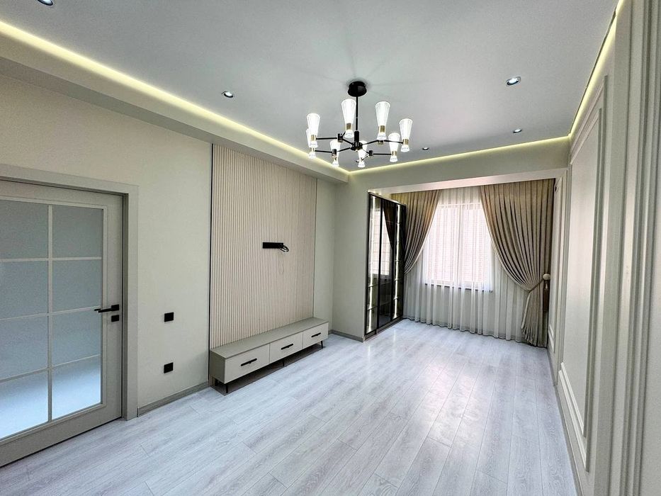 4 комнатная квартира в Новостройке