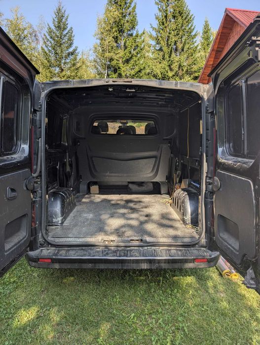Opel Vivaro an 2015 Dubla cabina Varianta lunga L2H2