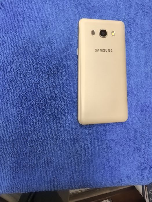Samsung Galaxy j5