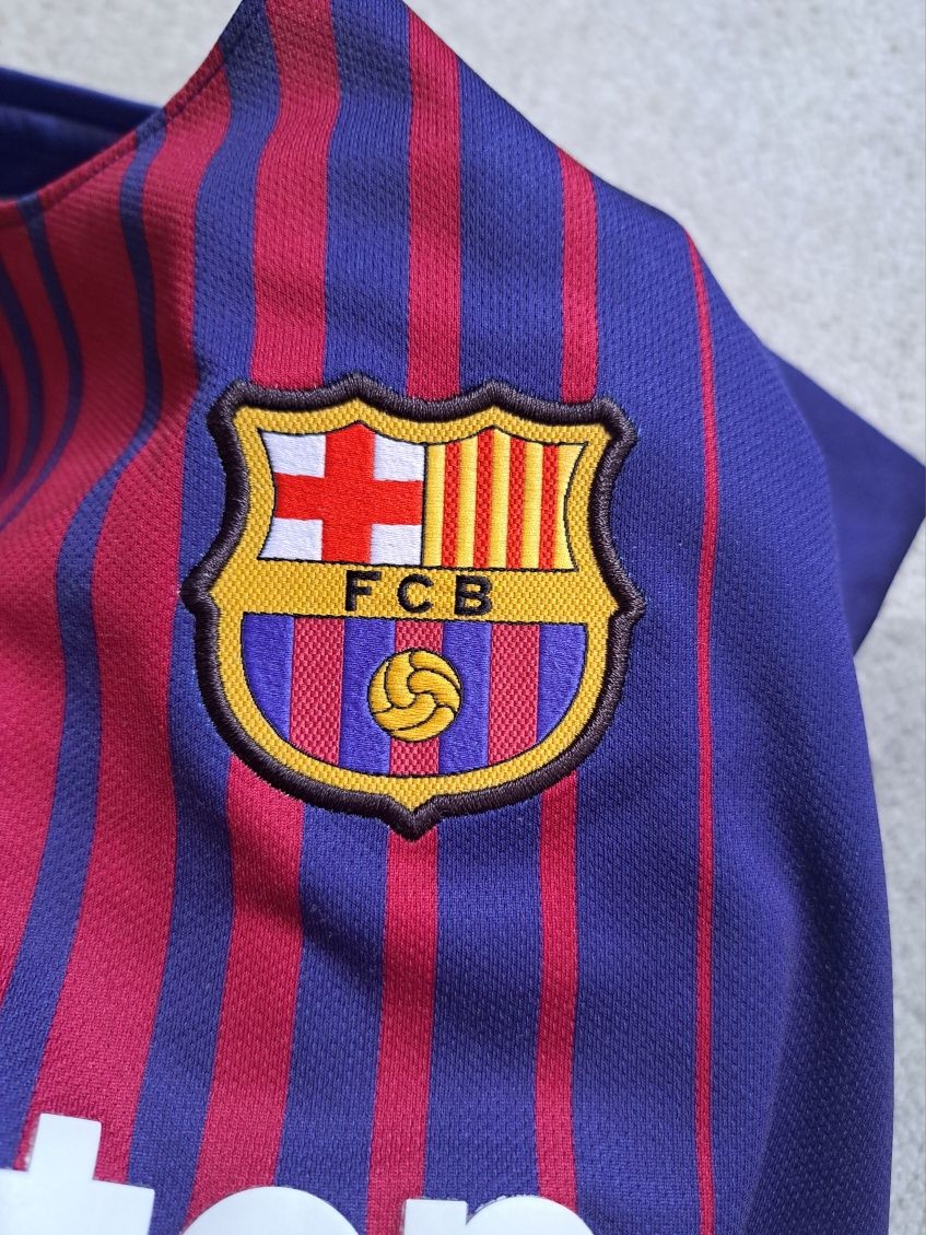 Оригинална футболна фланелка на Barcelona от сезон 17-18