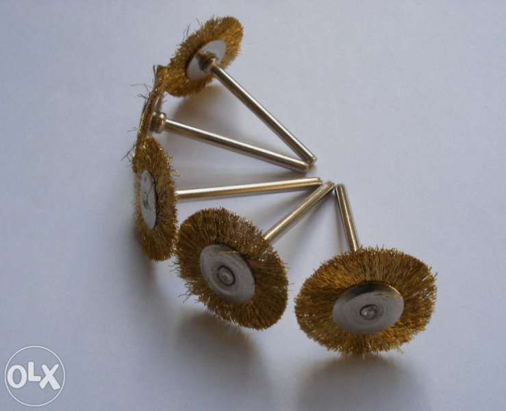 Четка телена месингова стоманена за Дремел Dremel бормашина