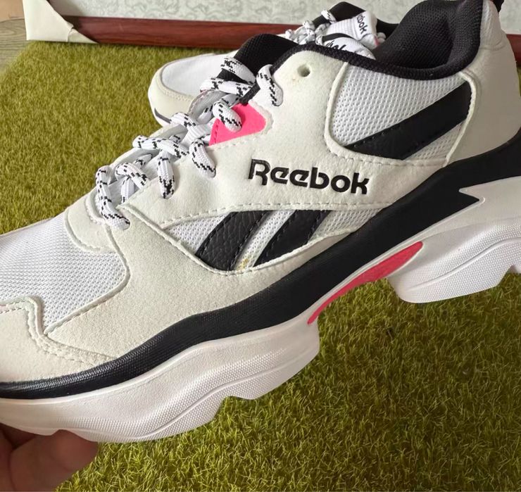 Кросовки reebok для девочек 34-35 рр
