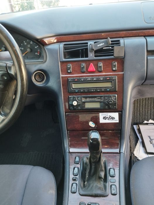 Mercedes E Class w210