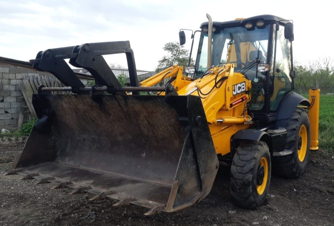 Buldoexcavator JCB 3CX  2014