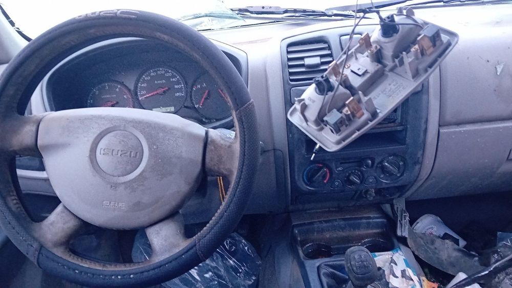 Isuzu D max .nissan juke.dezmembrez