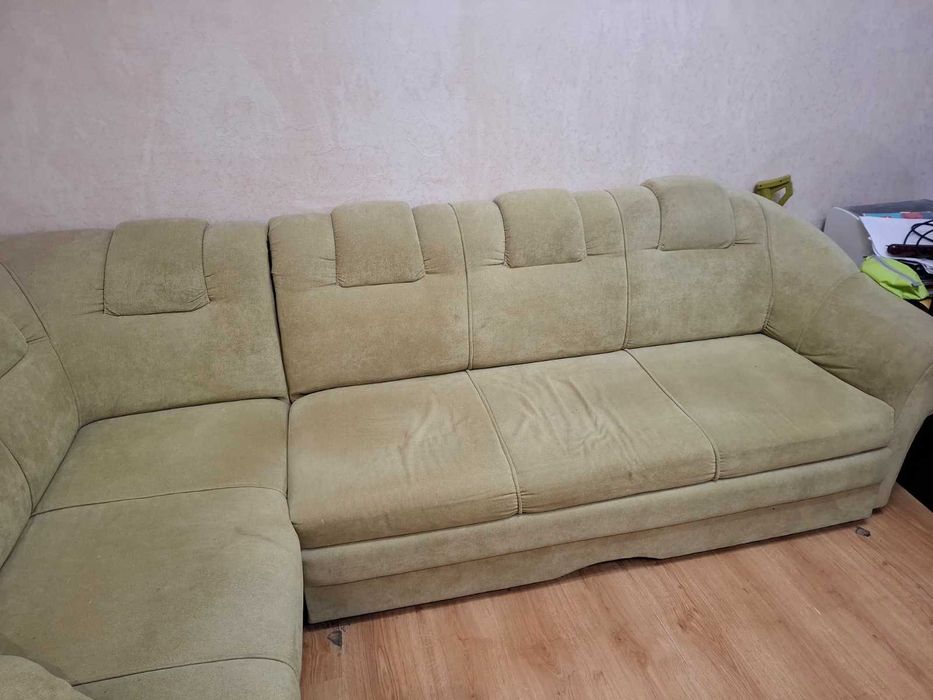 Ъглов диван претапицирани.