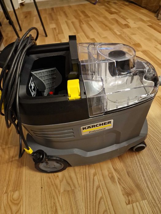 Vand aspirator profesional Karcher Puzzi 8