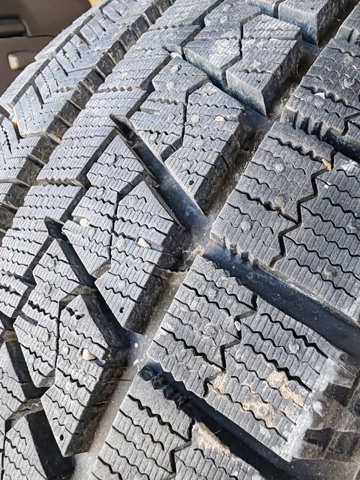 Шина липучка новая