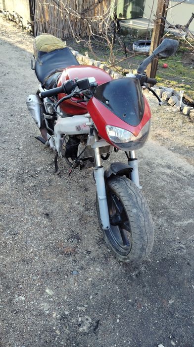 Vand sau dezmembrez Gilera DNA 50