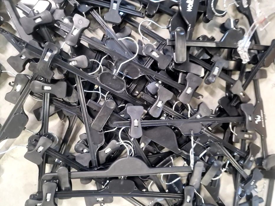 Umerase pantaloni si bluze