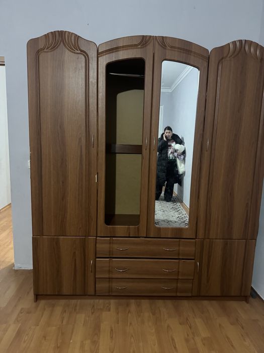 Продаю шкаф прихожу, спальный