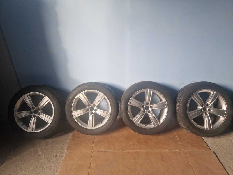 Audi A8/A6 R19/4N0 Ауди
оригинални джанти с гуми
и датчици