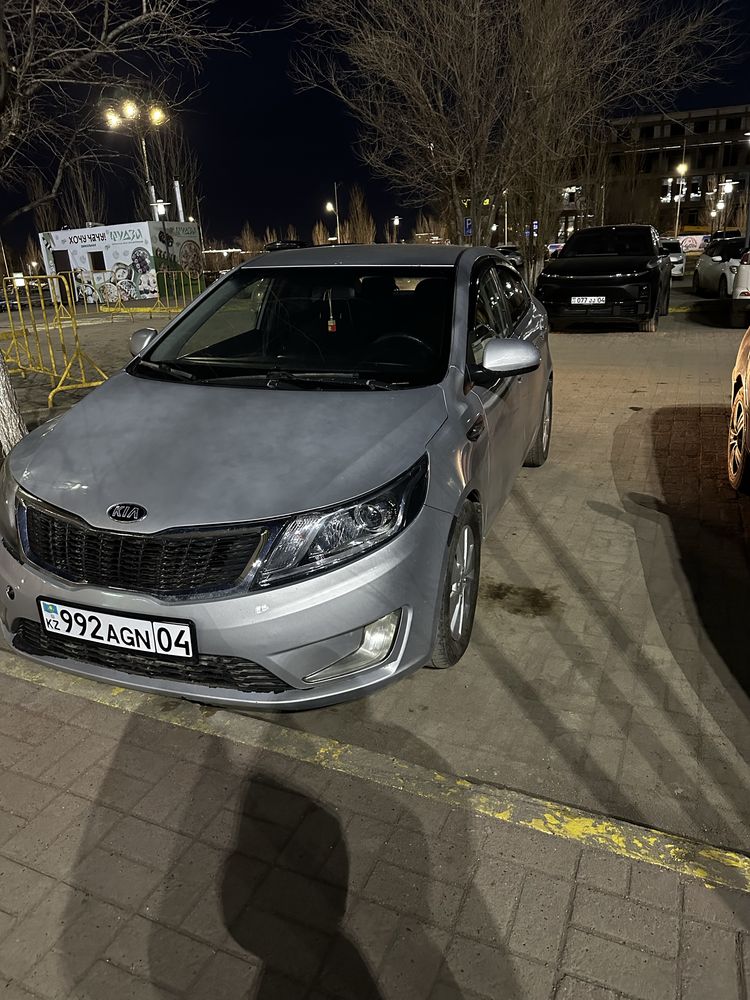 Продам машину KIA RIO